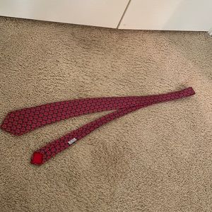 Vintage silk Hermes tie with red and green pattern